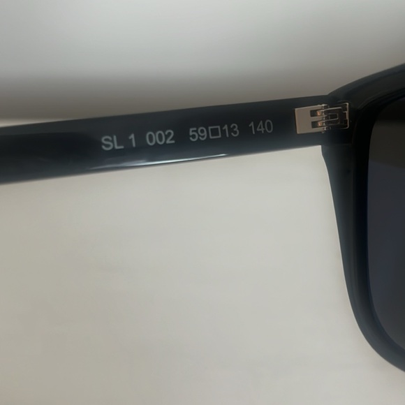 Saint Laurent black oversized flat top sunglasses - Picture 4 of 8